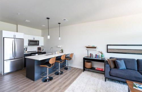 East Side Luxury 1BR Apt - Near Brady St with Balcony and Lounge - Foto 7