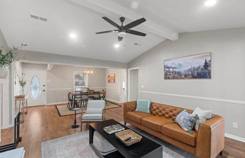 Renovated, Dog Friendly, Fenced Yard, Game RM - Foto 17