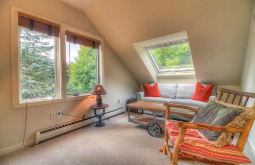 Stratton Mountain Condo with a Hot Tub! Sleeps 12! - Photo 72