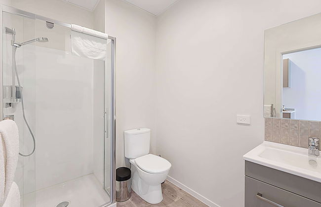 Ramada Suites By Wyndham Victoria Street West - Photo 46