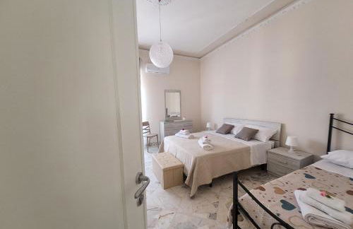 IL SOLE SUL MARE a 100 m dal lungomare di Stazzo - Foto 8