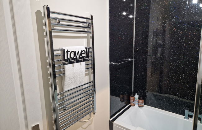 Washingtons Emerald 2 Bed Exec Apt - Photo 13