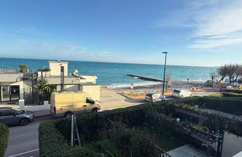 Studio Azur face à la mer - Parking privé - Foto 24