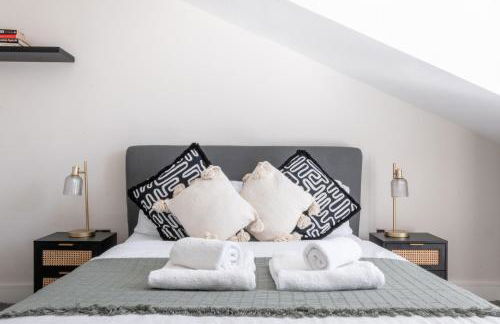 Luxury 4BDR House By Torr Property Group Short Lets & Serviced Accommodation With Free Gated Secure Parking & Private Patio Garden Liverpool - Foto 34