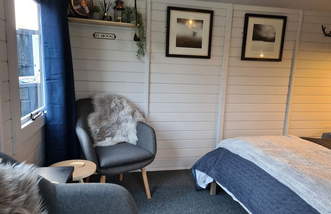 The Little Hide - Adult Only Camping Pods - Photo 6