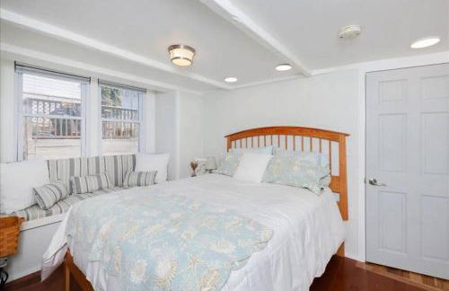 3BR Harborside Home|Gloucester+Rockport|Ocean View - Photo 7