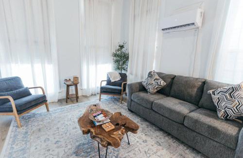 Downtown Delight Close to Strand and Cruise Terminals - Foto 4