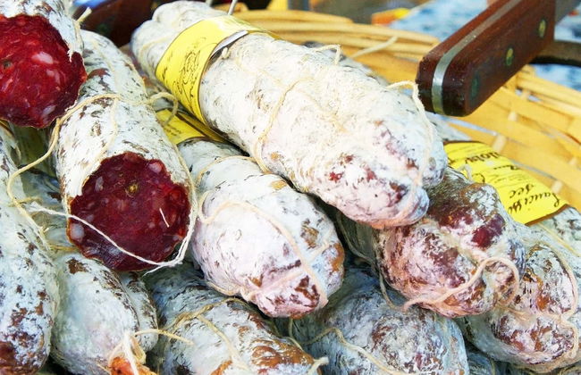 Visite sur le thème du fromage et du vin au marché d'Aix-en-Provence - Photo 2