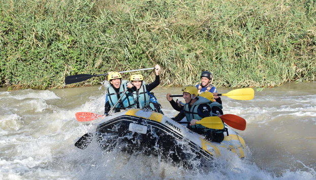 Rafting en el río Genil - Foto 2, Practicando rafting en el río Genil