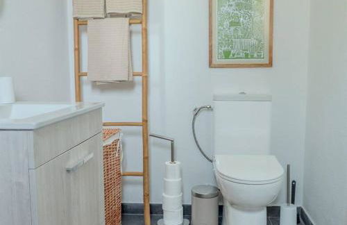 Presente Haven Studio - walk to reserve & town - Foto 17