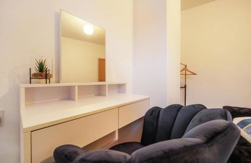 Next to station/stadium/the city - Foto 4