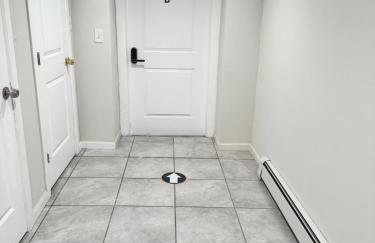 Julie's Cozy 2 Bedroom Basement Apartment - Foto 31