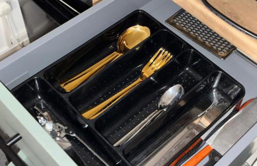 By-the-Beach, Sea view 2 bedroom Loft Studio Apartment & Free Parking - Foto 17