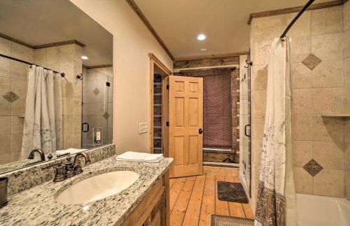 Hot Tub and Mtn Views! All-Season Escape in Franklin - Foto 15