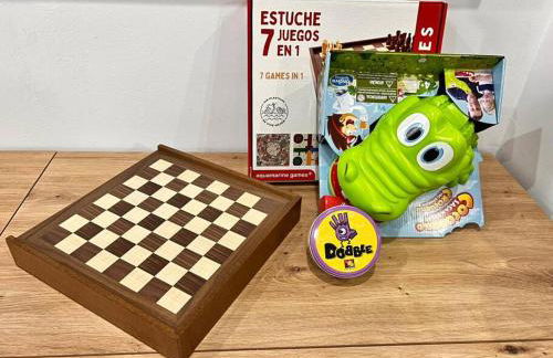 LUJO Proyector, Maquina Arcade, Wifi y Patinetes - Foto 2