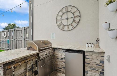 Vibrant Texas Escape - 5BR, Pool & Hot Tub - Foto 38