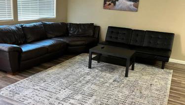 Quiet 1bed,1bath condo with free parking - Photo 1