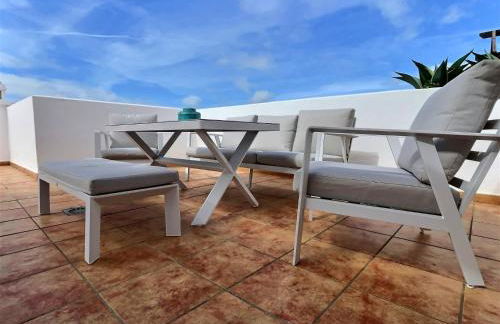 Superb 3-bed penthouse minutes drive to the beach - Foto 26