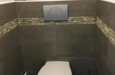 BedinReims "burgundy bottle" 110m2 Exceptional, 4 chambres doubles, 2 bain, free park & wifi, tout équipé - Foto 43