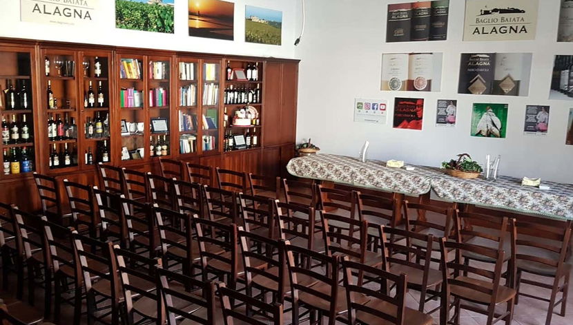 La sala degustazioni delle cantine