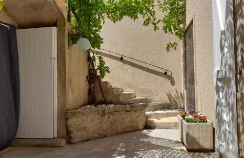 Maison de village avec cour intérieure et terrasse - Foto 9