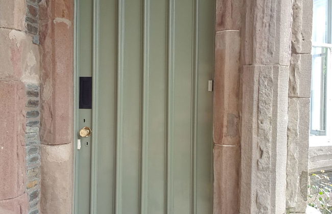 Cragowlet House East - Photo 2