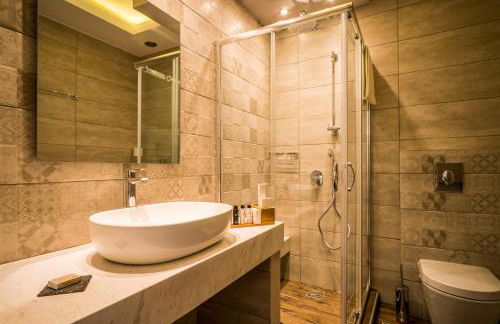 Talos Luxury Suites - Photo 50