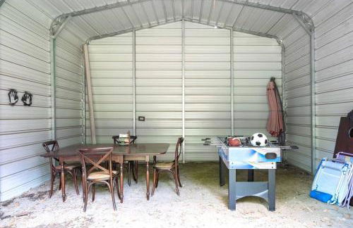 Cozy Home Across from Base, Close to Airport & Beaches - Photo 20