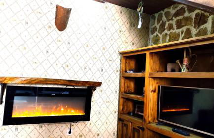 GREDOS RURALRUT cerca del CASTAÑAR de El Tiemblo, Reserva Natural VALLE DE IRUELAS, alojamiento acogedor con cabina hidromasaje, chimenea eléctrica, calefacción, wifi, cocina - Photo 21