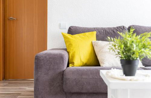 Penthouse - Sea Views & 5min to Beach - Fast WiFi - AC - Foto 7