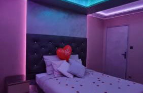 RoyalSpa appartement d'amour avec jacuzzi privatif - Foto 9