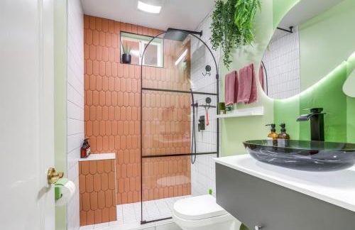 Midtown Oasis w BBQ Deck Games and Artistic Vibes - Foto 21