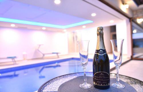 Villa Muskatel KRK -with heated covered pool - Photo 35