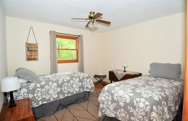 Rosies Creekside Retreat - 3 BR Escape! - Foto 1