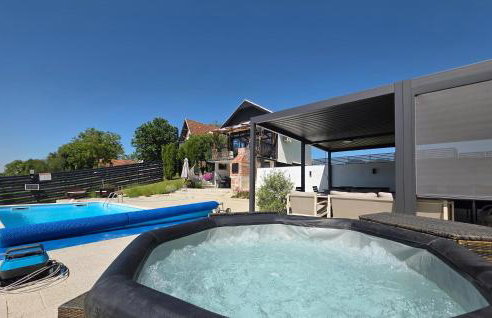 Cozy Home In Bjelovar - Foto 2