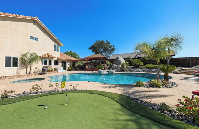 Chardonnay Charm by Avantstay Luxe Group Retreat w/ Pool Mins to Wineries - Foto 40