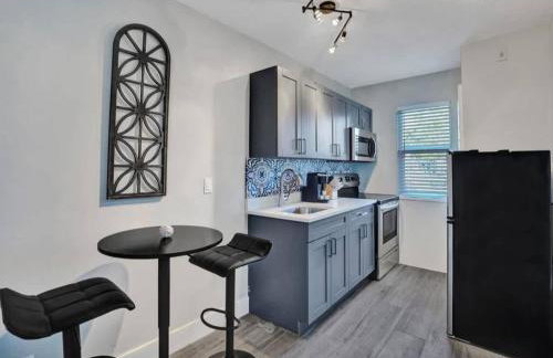 Rustic Retreats Cozy 1BR For 4 Guests Minutes From Las Olas - Foto 2