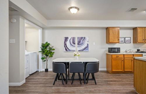 12D- In-unit Washer & Dryer - Free Parking - Fast Wi-Fi - Foto 24