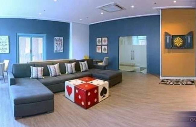 One Uptown Residence - Photo 10