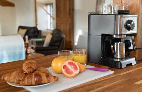 PLAS IWRWG GRANARY - Stunning Barn Conversion based in North Wales - Photo 15