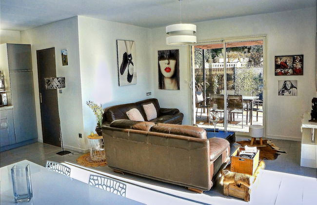 Beautiful Holiday Home With Garden - Foto 10