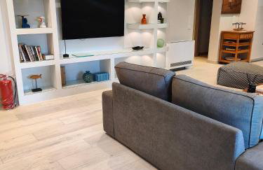 THALIA, luxury 3Br Home with Ensuite Bathrooms, just 3 minutes walk from the beach located in the prestigious Athenian Riviera - Foto 4