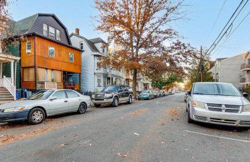 15 Mi to NYC Apartment in Newark - Photo 24