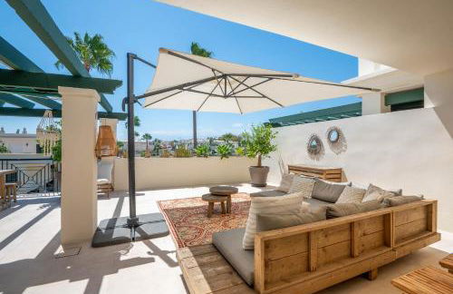 StayatSas Marbella Luxury 2 Bedroom Apartment, 80 m2 Private Terrace, Pools, Walk to Beach & Puerto Banús - Foto 53
