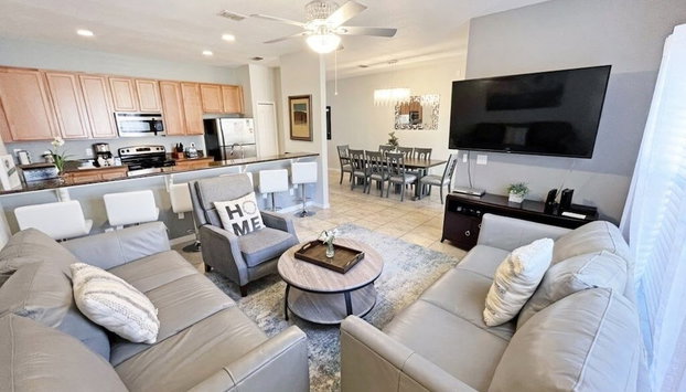 Candy Palm 4 Bedroom Townhouse by RedAwning - Foto 2, Imagen principal