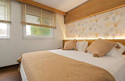 Villa Madrugada, beachside villa in Costabella - Photo 26