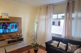 Apê Retrô com Wi-Fi e Vaga - 350 m da Praia da Enseada - Foto 3