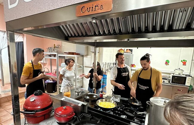 Cours de cuisine de tapas espagnoles avec musique live à la guitare - Photo 12