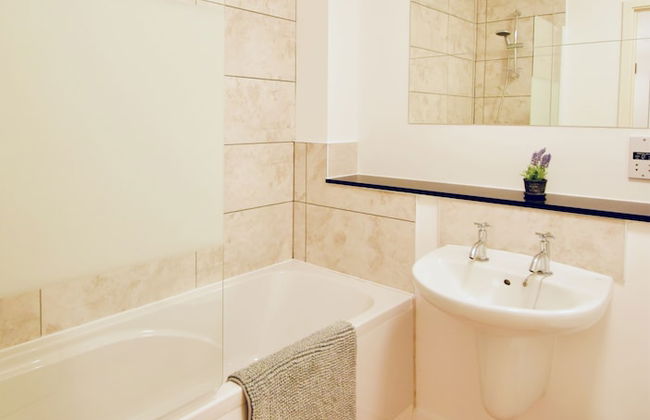 MK Hub Apartment with Oak Furniture - Foto 15