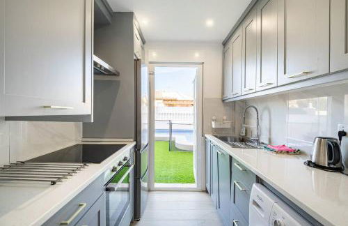 Luxury Villa - Large Private Pool - Cabo Roig Strip - Foto 1